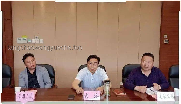 张雪峰“走好”：教育行业变局下的深思